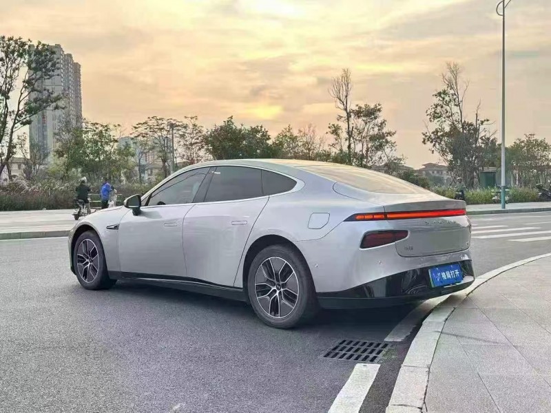 廣州23年小鵬汽車p75