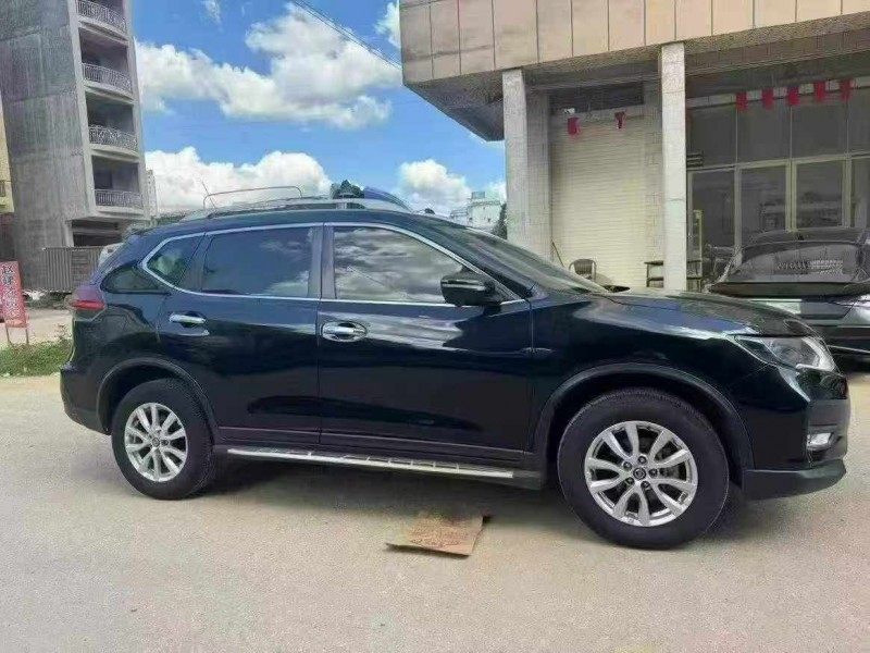 來賓18年日產奇駿2