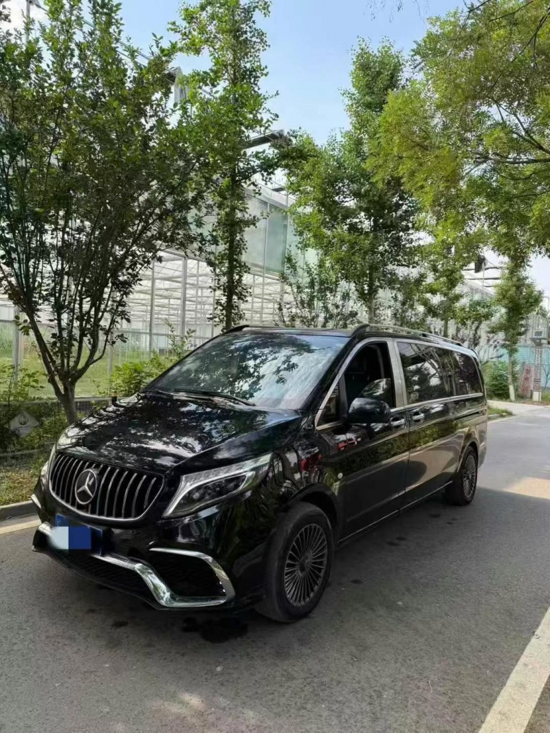 淄博21年奔驰威霆2