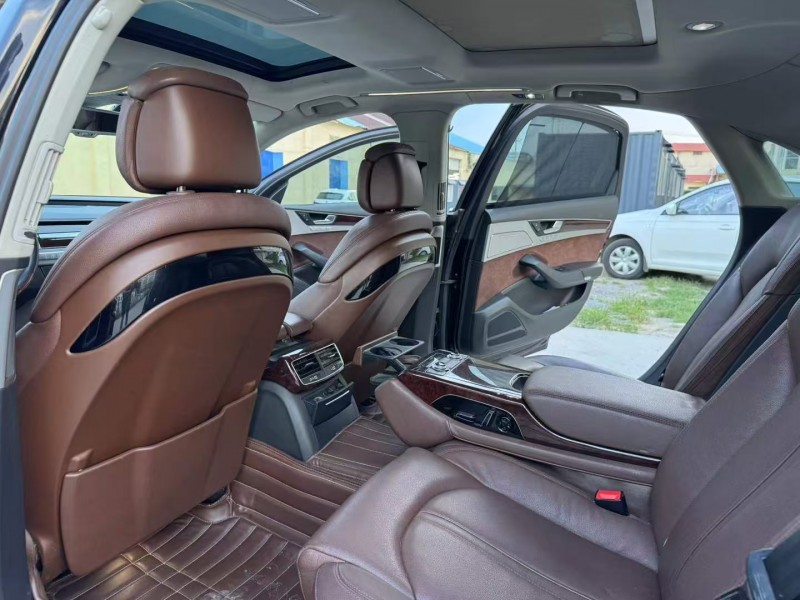 徐州13年奥迪A8L8