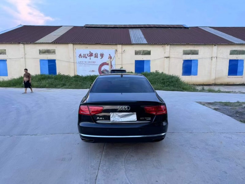 徐州13年奥迪A8L9