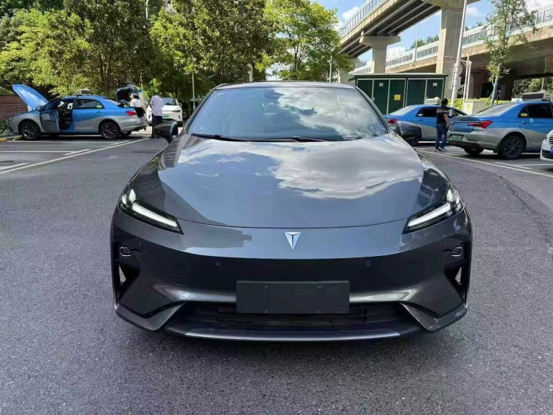 張家界25年長安汽車深藍1