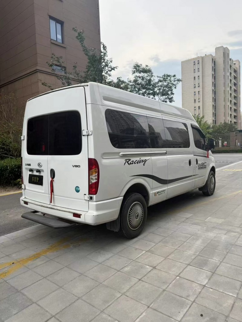 徐州23年大通V805
