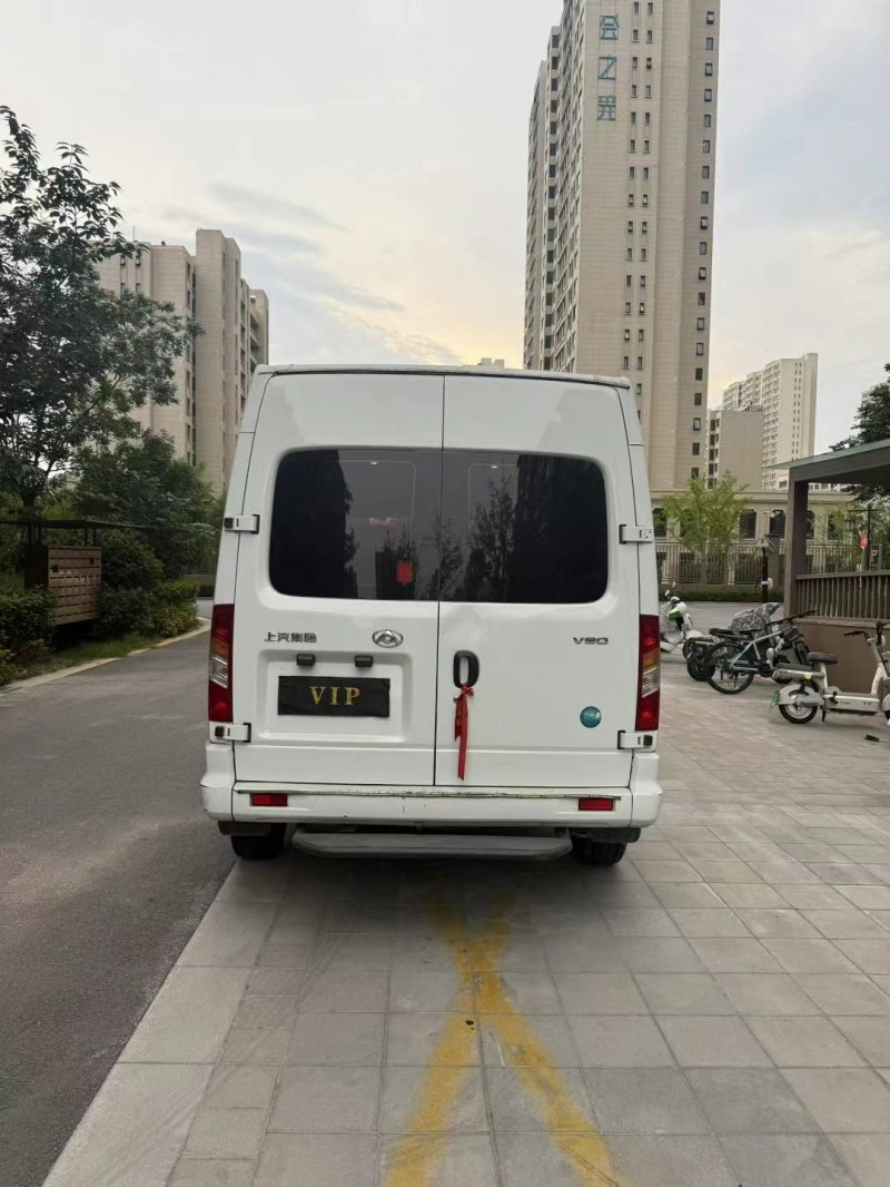 徐州23年大通V809