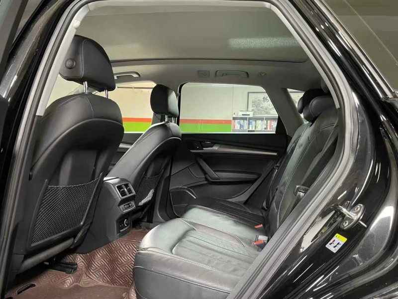 成都21年奥迪Q59