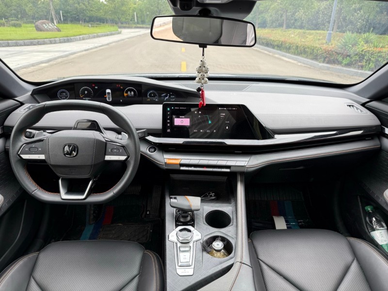 盐城23年长安汽车UNI7