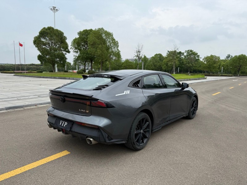 盐城23年长安汽车UNI8
