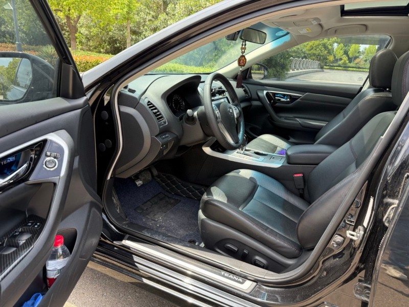 鹽城17年日產天籟5