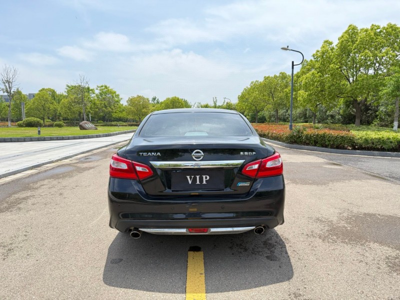 鹽城17年日產天籟9