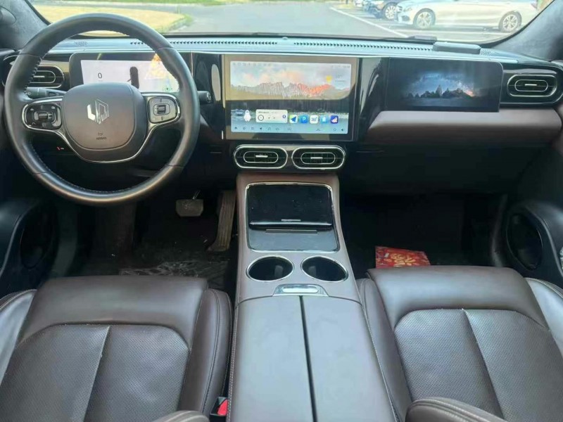 常州22年零跑汽車C014