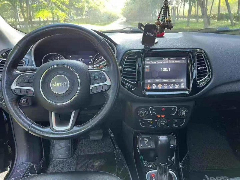 紹興20年Jeep指南者4