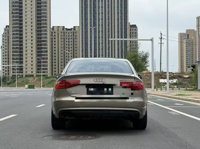 鄭州14年奧迪A4L8