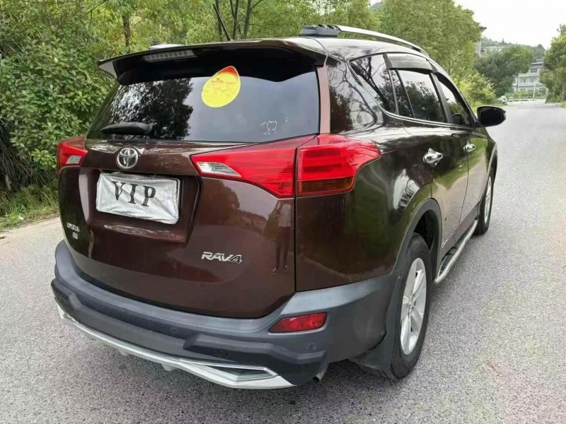 貴陽14年豐田RAV47