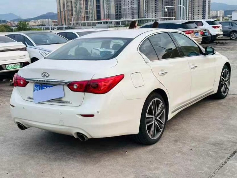 東莞15年英菲尼迪Q507