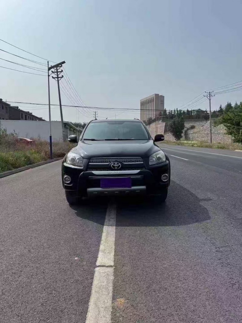 邯鄲13年豐田RAV41