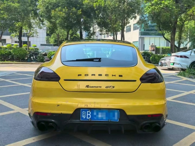 廣州11年保時捷帕拉梅拉9