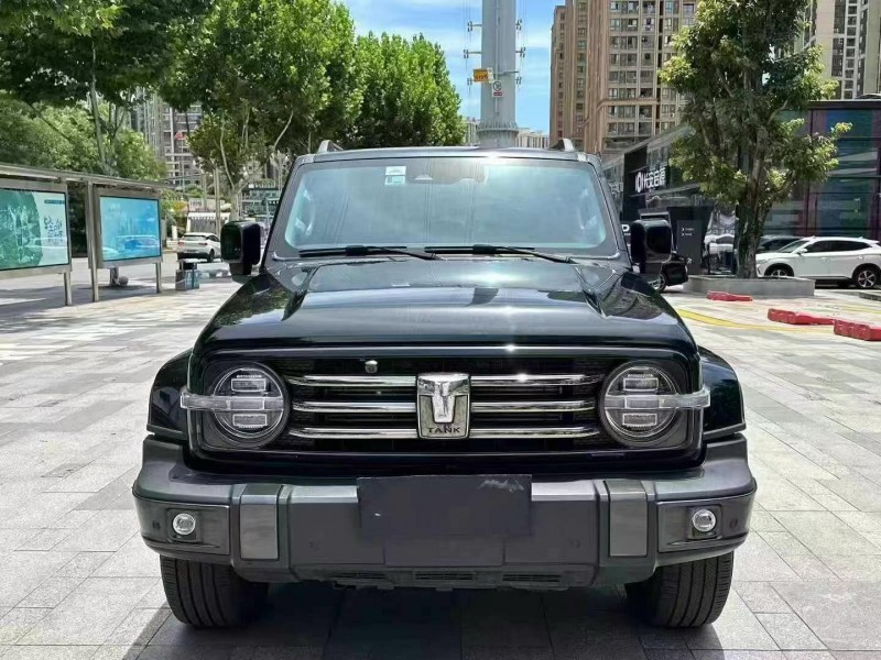 重慶22年長城汽車坦克1