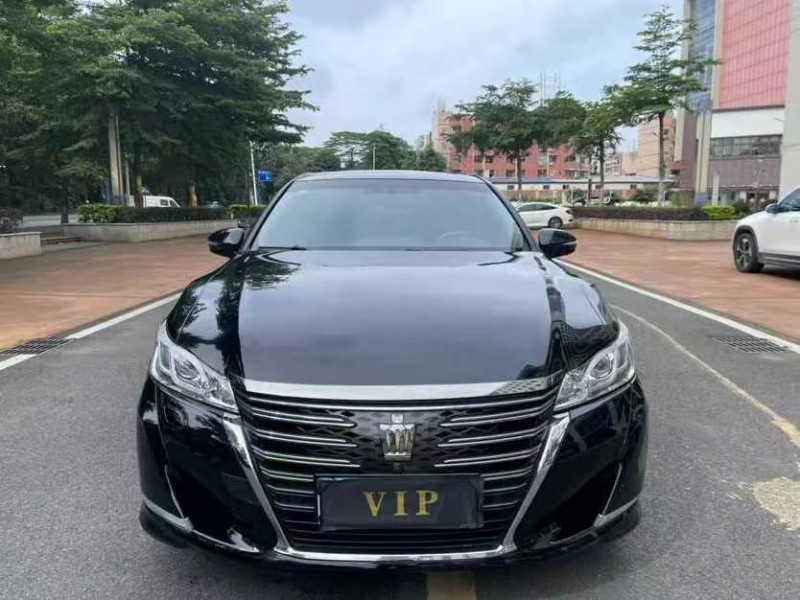 東莞19年豐田皇冠1
