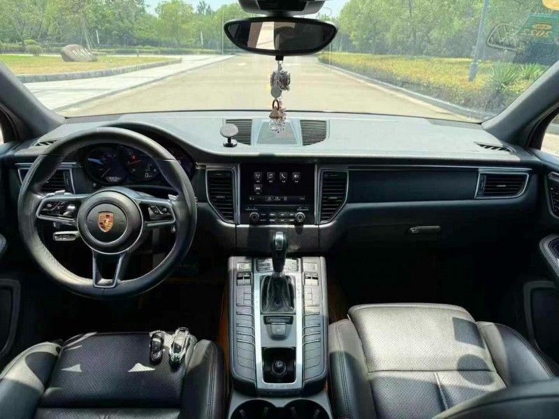 鎮江18年保時捷Macan4