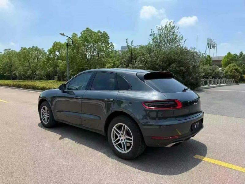 鎮江18年保時捷Macan8