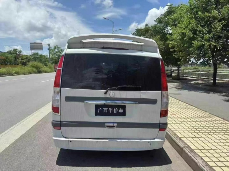桂林13年奔馳威霆5