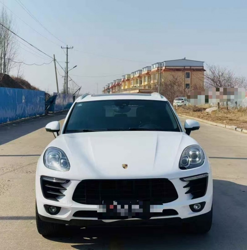 青島18年保時捷Macan1