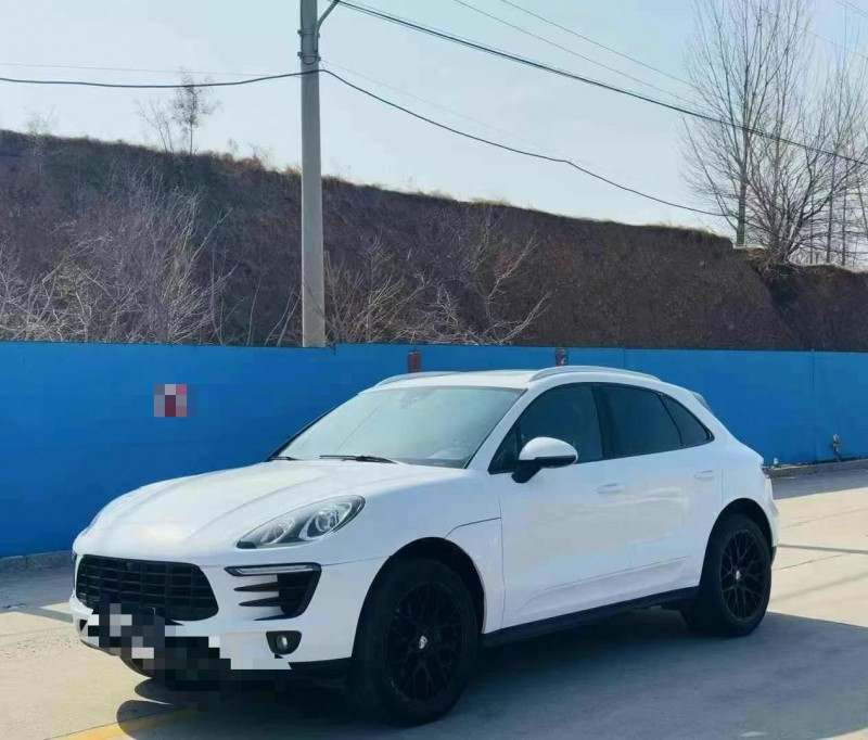 青島18年保時捷Macan2
