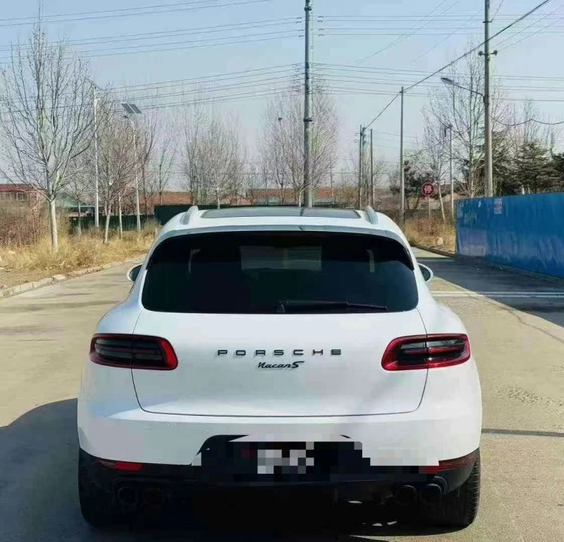 青島18年保時捷Macan9