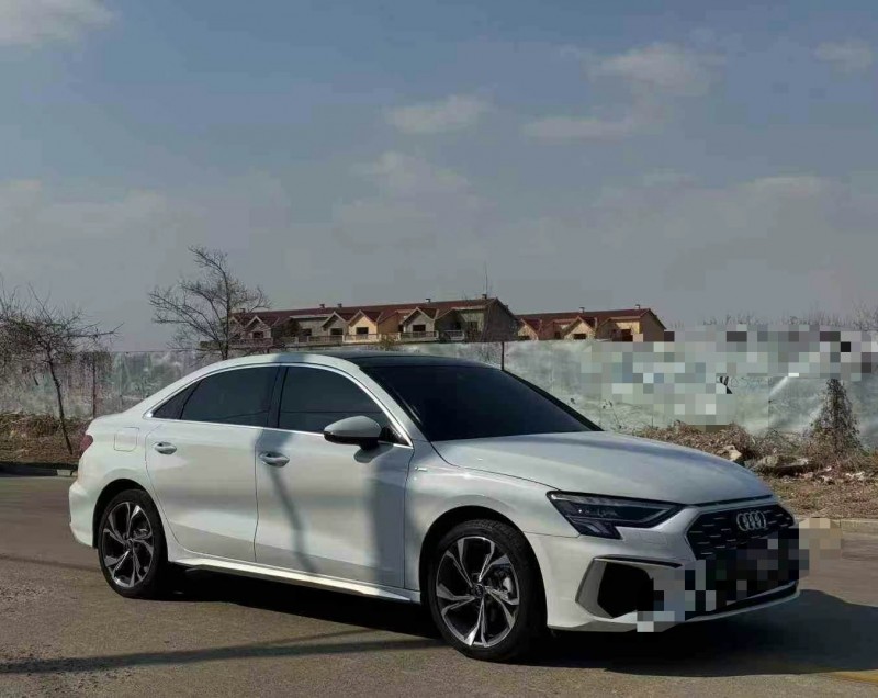 青岛23年奥迪A33