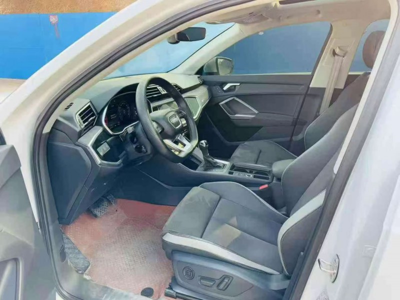 青岛23年奥迪Q36