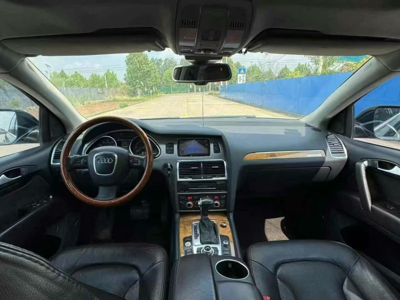 青岛14年奥迪Q74