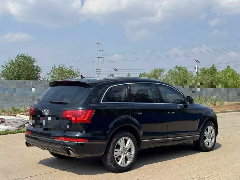 青岛14年奥迪Q78