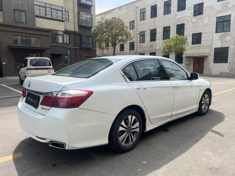 徐州14年本田雅阁6