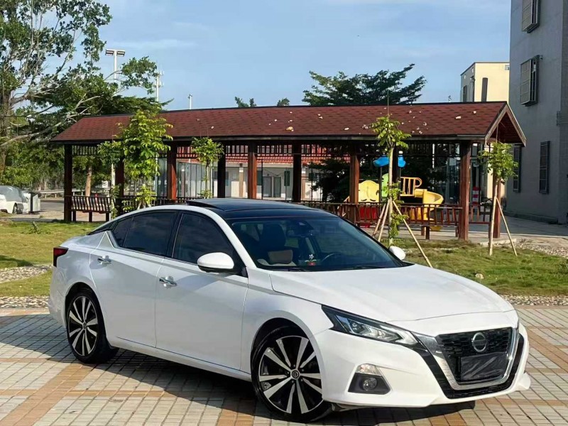汕頭19年日產天籟2