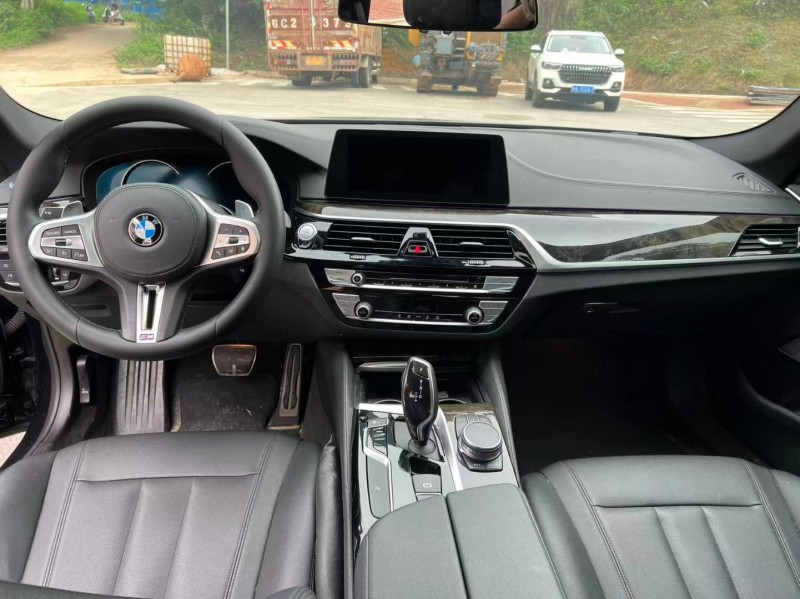 南宁18年宝马5系5