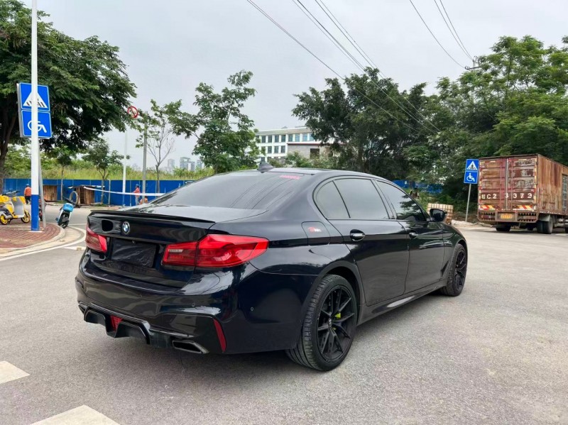 南宁18年宝马5系8