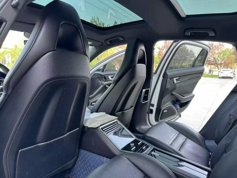 淄博19年保時捷帕拉梅拉6