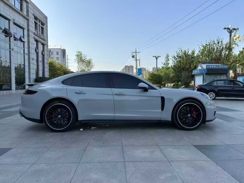 淄博19年保時捷帕拉梅拉7