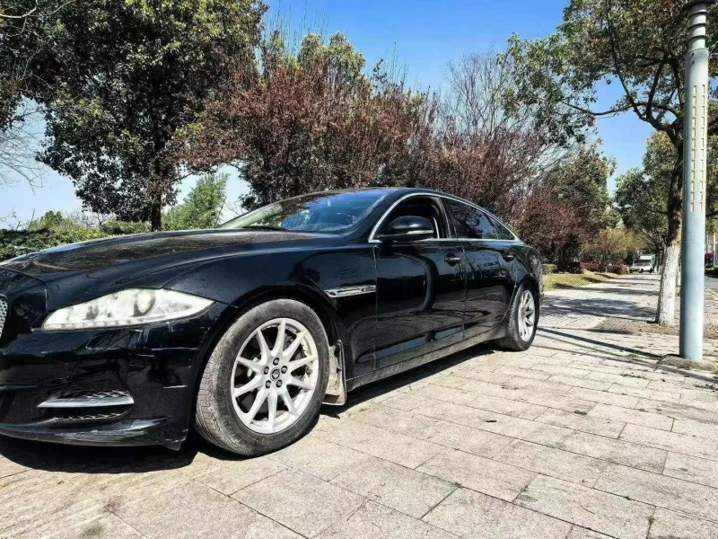紹興14年捷豹XJL2