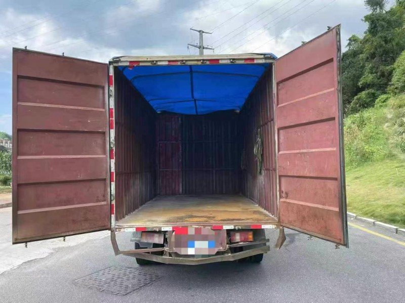 泉州20年卡車系列重汽豪沃6