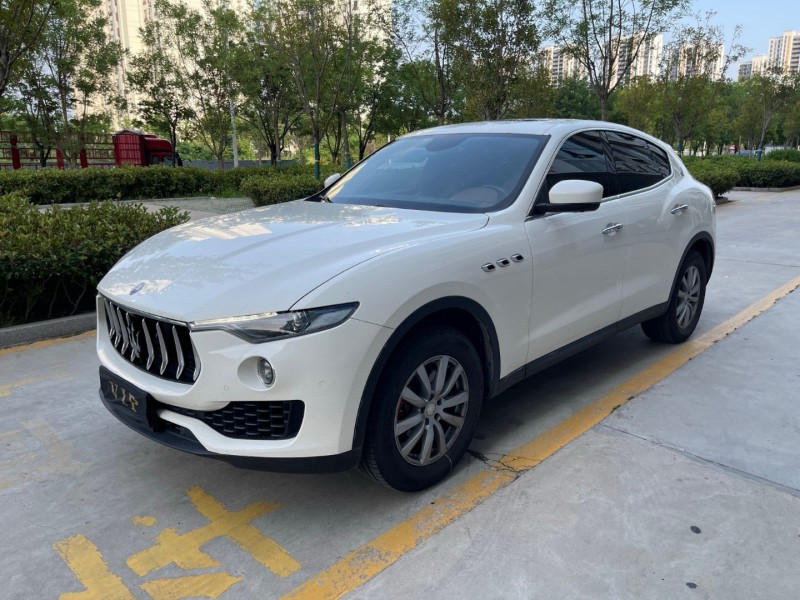 濟寧19年瑪莎拉蒂Levante2