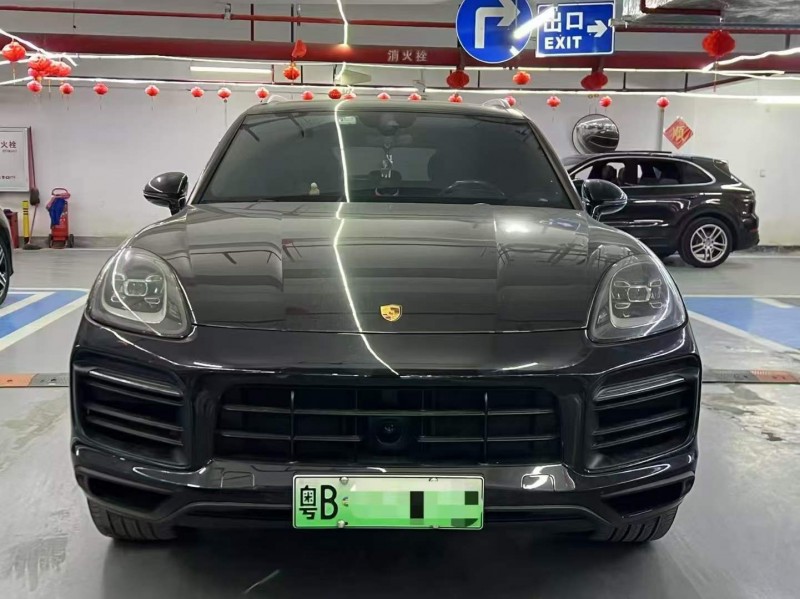深圳22年保時捷卡宴1