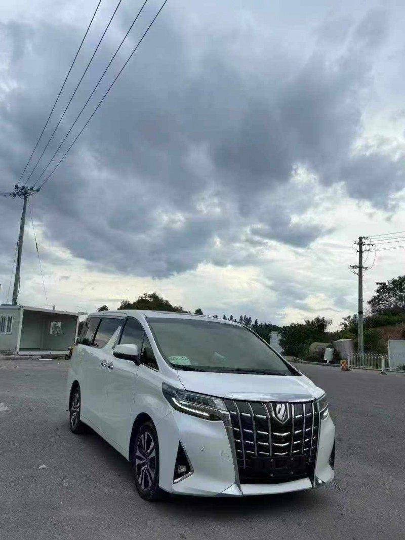 衡陽17年豐田埃爾法2