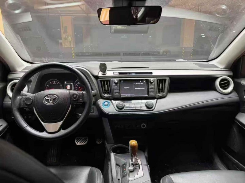 鄂爾多斯19年豐田RAV45