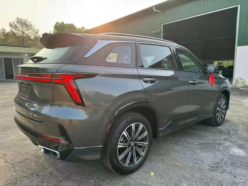 汕头25年长安汽车CS758