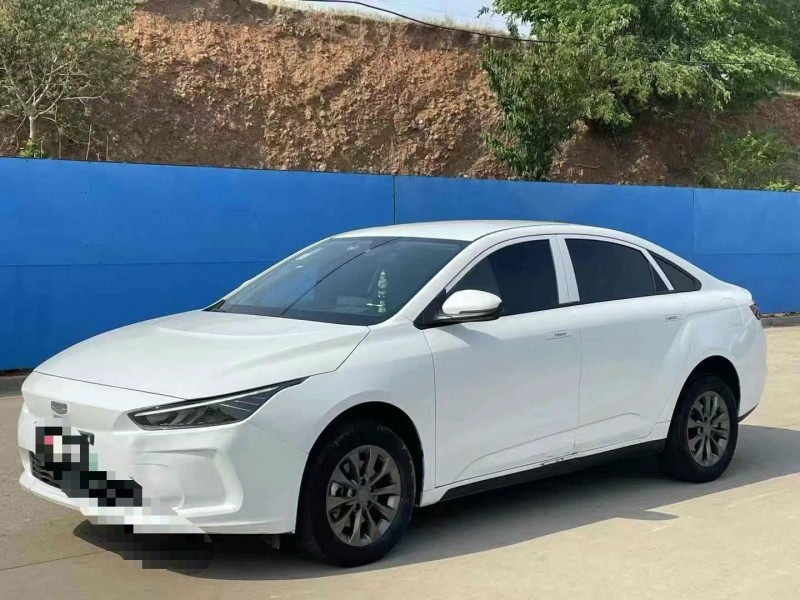 青島24年吉利幾何2