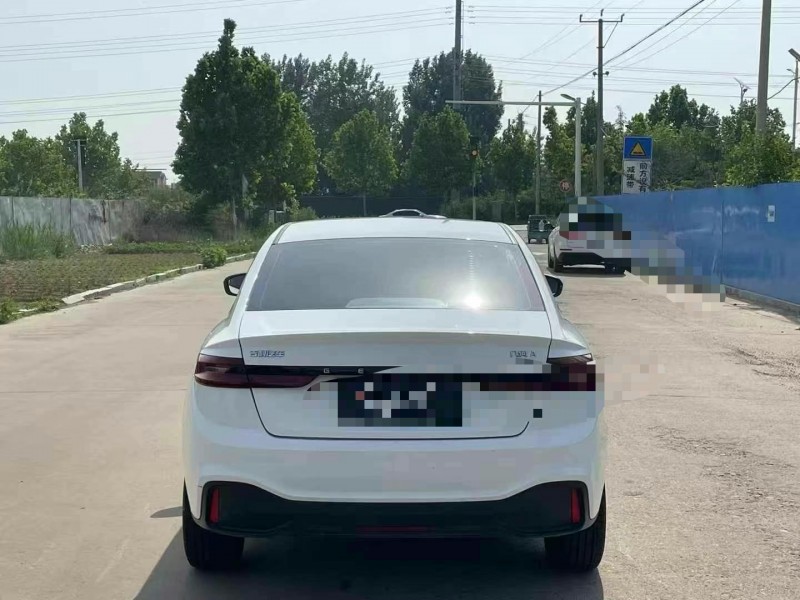 青島24年吉利幾何9