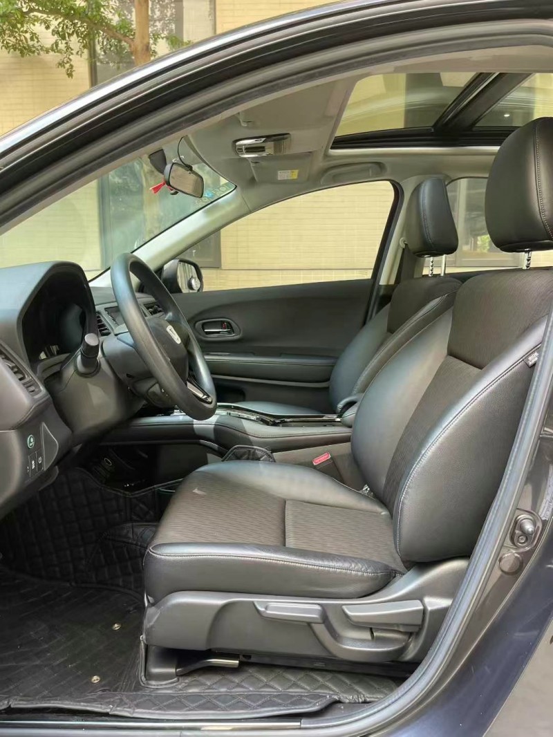 佛山20年本田缤智2