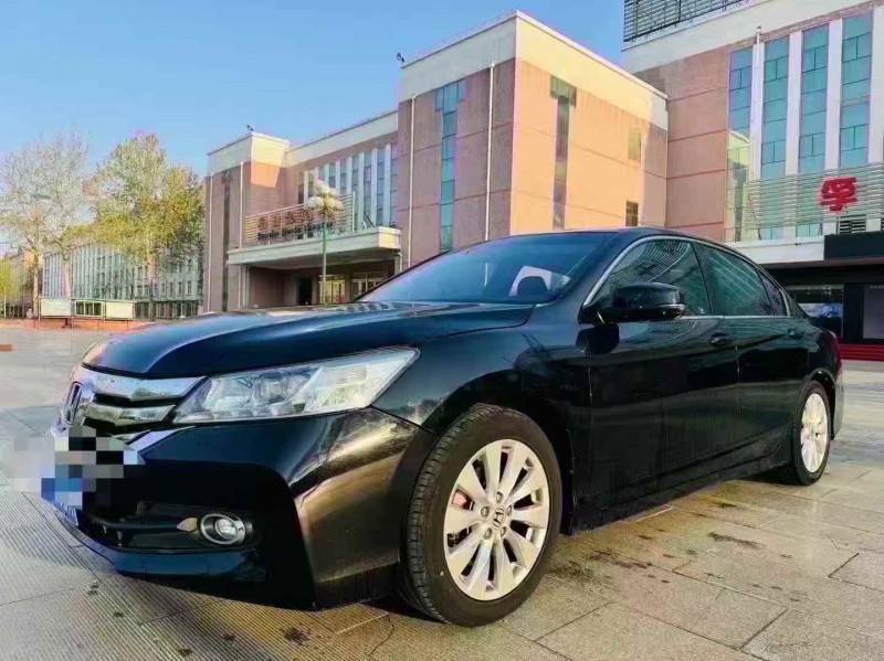 济宁13年本田雅阁2