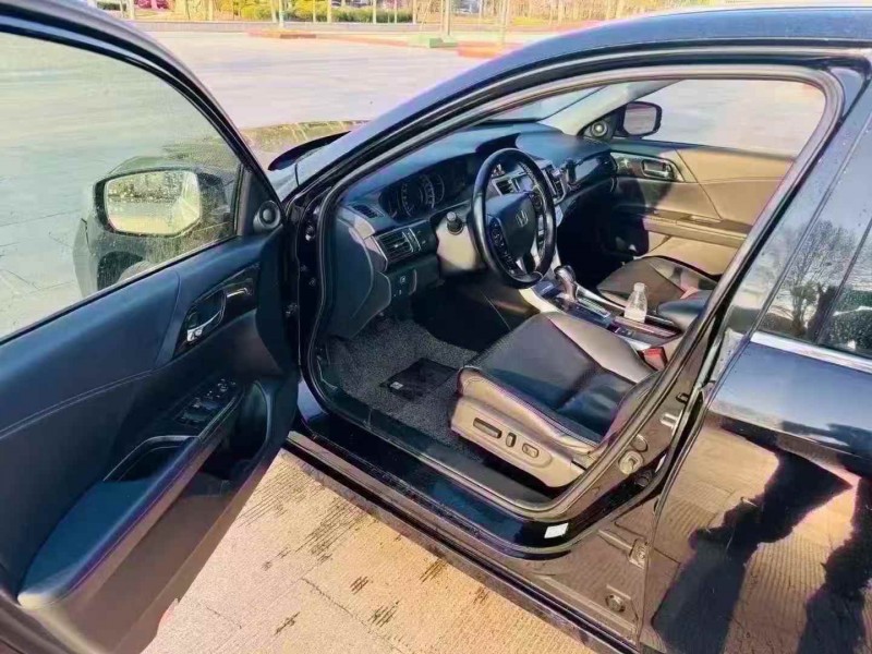 济宁13年本田雅阁5